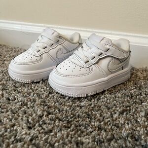 Nike Toddler Air Force 1 Size 4C